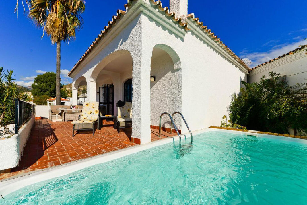 Historic exterior view of Casa Feliz