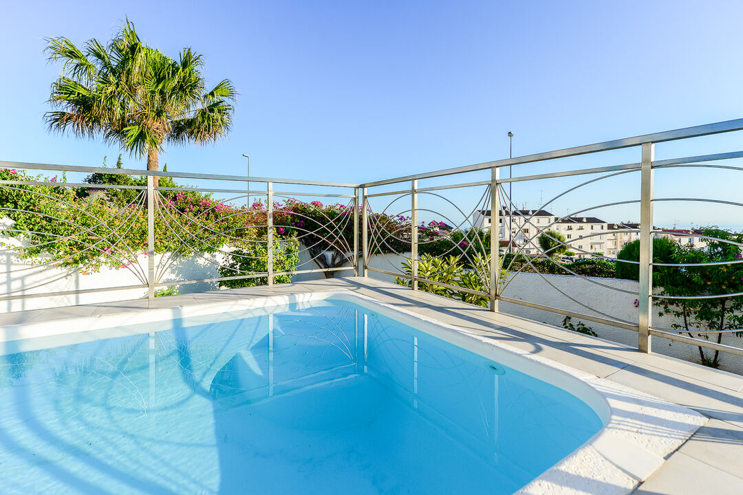Piscine avec vue