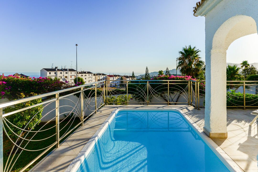 Piscine avec vue