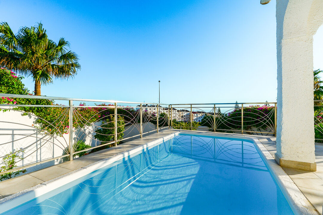 Piscine avec vue
